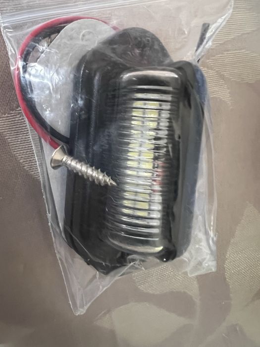 Luzes para automovel matricula e presenca