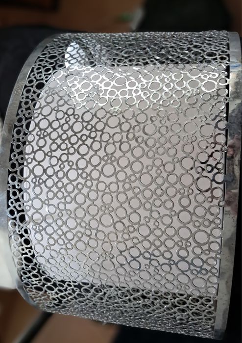 Vendo candeeiro tecto _ Ikea
Diâmetro 40cm, prateado.
30,00 €