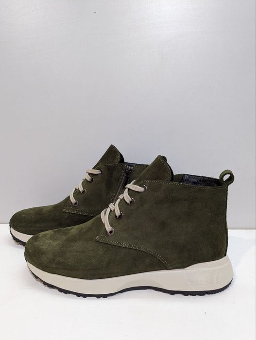 Жіночі черевики великих розмірів