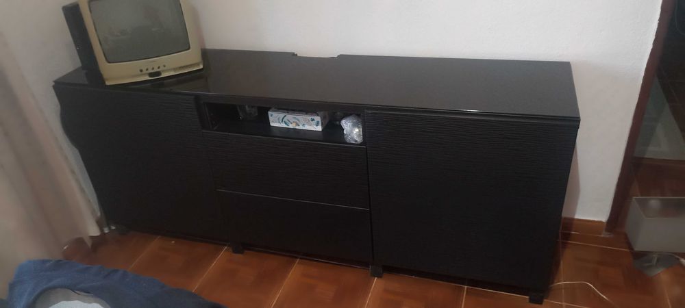 Móvel de sala em preto