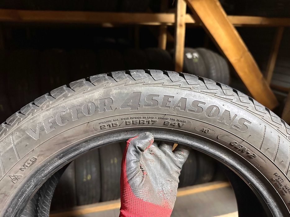 Шини зима 215/55R17 GOOD YEAR VECTOR 4 SEASONS 2шт 6+мм