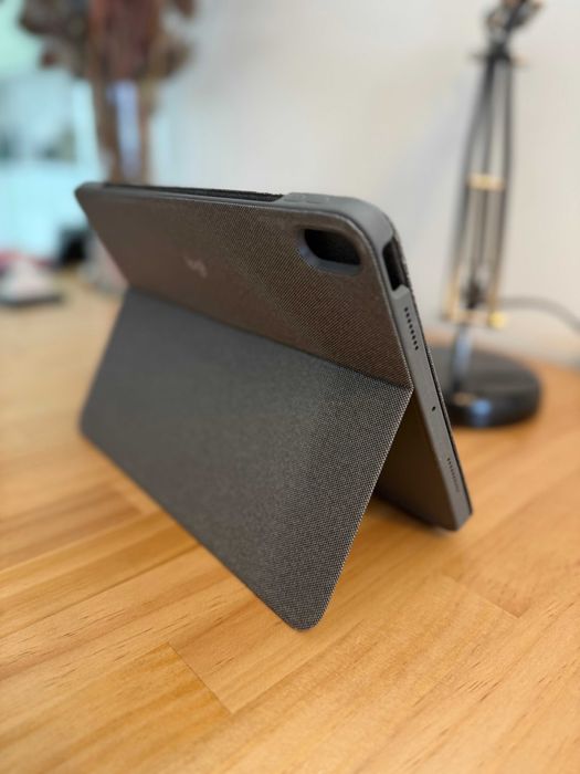 Logitech Combo touch - Case e teclado iPad Air 4th e 5th (M1)