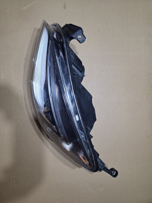 Opel Astra J Lampa przednia 1ZT010012