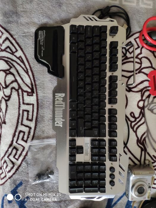 Пульт gopro, клавиатура redthunder, мишка, фонарик, кнопка