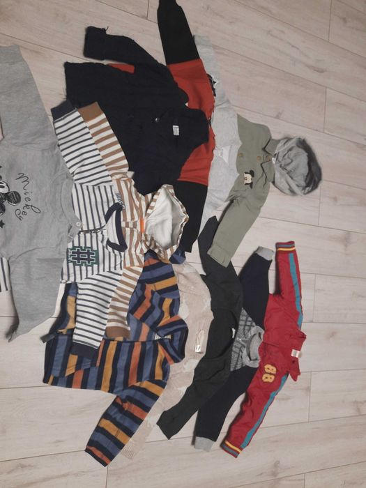 Bluzy kurtki swetry chłopięce 74