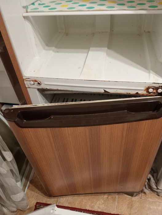 Холодильник indesit