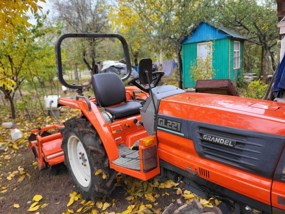 Тракторець Kubota GL221