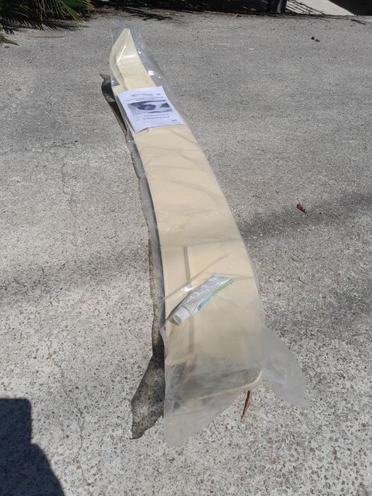 Spoiler teto Peugeot 208