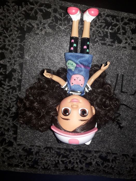 Lalka Gani z koci domek Gabi