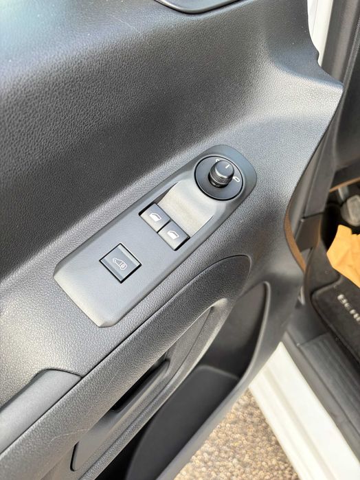 Citroen Berlingo 11/2024 25.000km C/fechadura de segurança