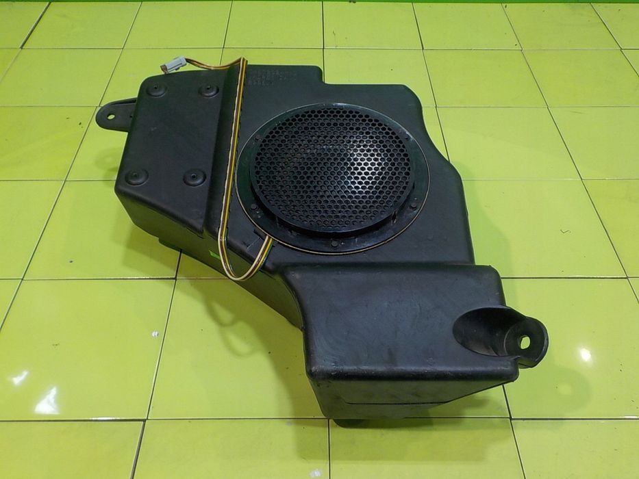 DODGE CALIBER 08r 5D subwoofer 04672329-AC