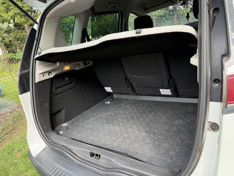 Scenic 3 generacji 2012 r 1.6 diesel 130 koni