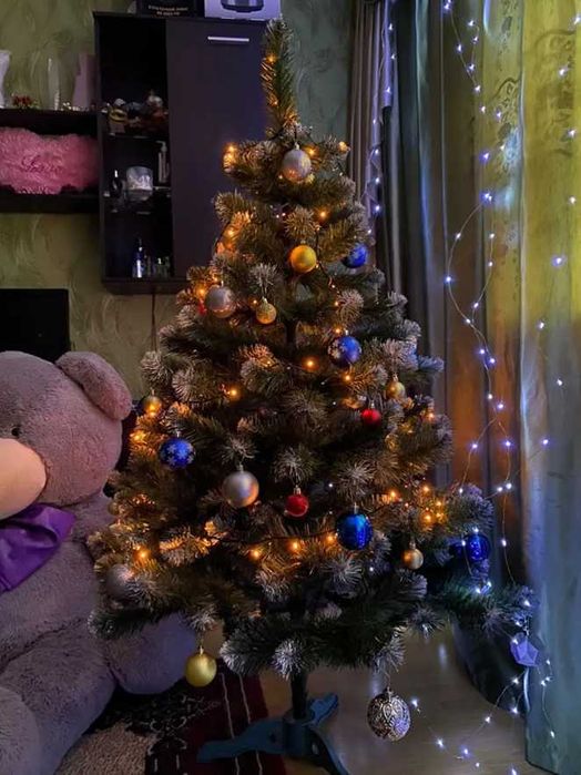 Ялинка штучна Снігова королева Карпатська лита преміум голуба сосна