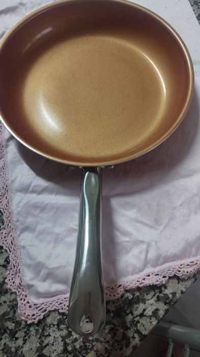 Frigideira em bom estado