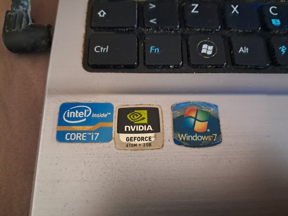 Portátil Asus 2GB Grafica 6GBRam