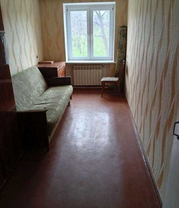 продам двокімнатну квартиру
