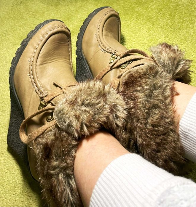 Бежеві ботиночки F&F з хутром зверху, зимові, теплі