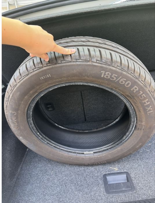 Pneu 185/60 R15 XL em ótimo estado