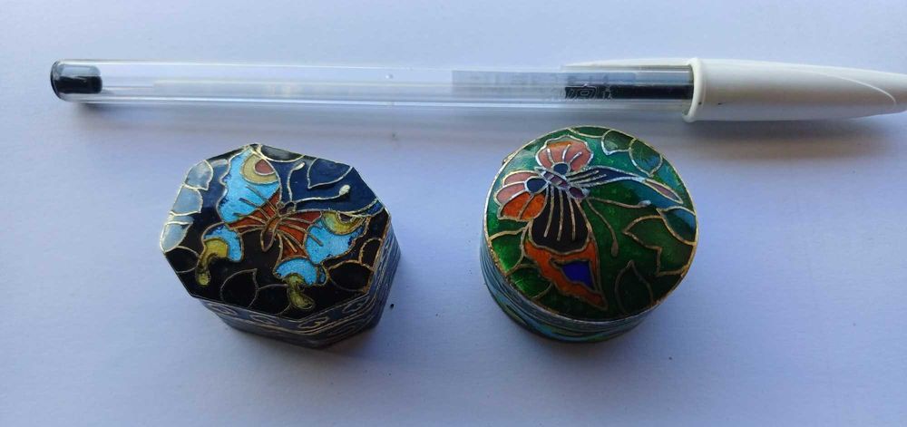 Caixinhas metálicas, com tampa, para jóias, com ilustração de borboleta