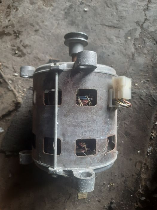 Электродвигатели продам