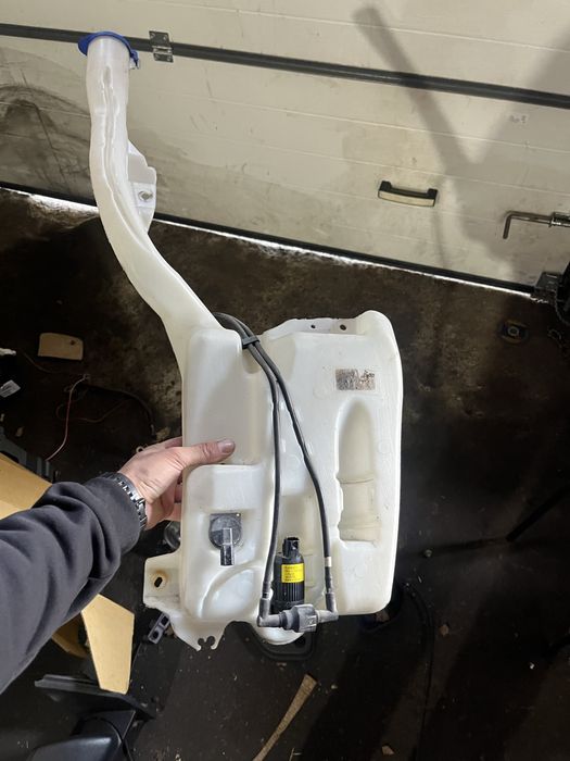 Ford ebge 15-23 рік бачок омивача