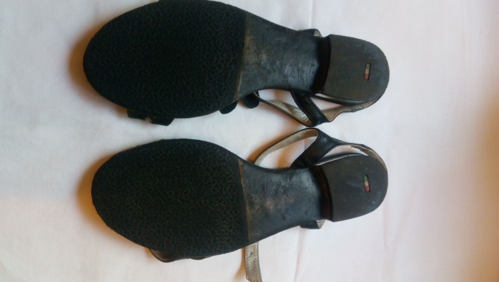 Босоножки , натуральная кожа, 37 размер, стелька 24,5 см