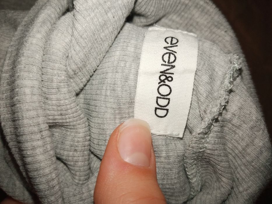 Сірий светр, розмір S-M