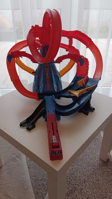 Hot Wheels City Zestaw Ucieczka z wulkanu
