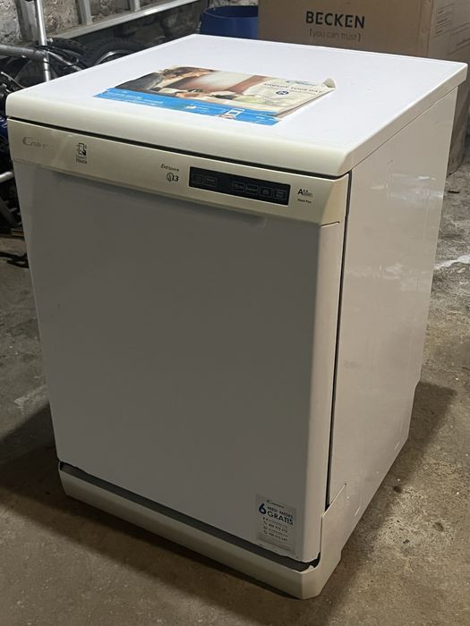 Vendo maquina lavar loiça candy ler descrição