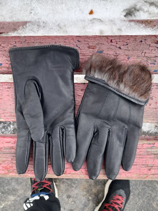 Срочно продам кожаные Перчатки с мехом кролика