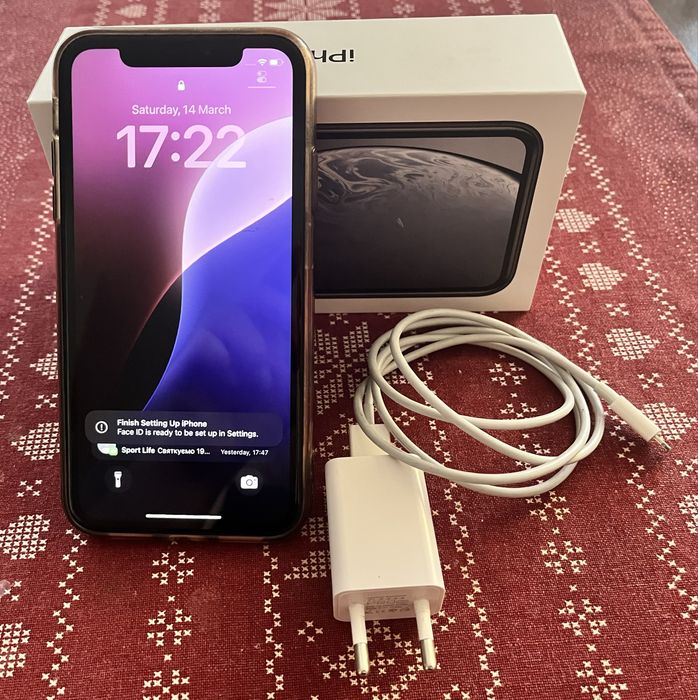 Продам iPhone xr 64 Gb