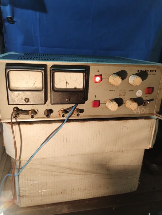 Лабораторний блок живлення ТЕС 21