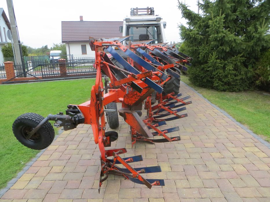 Pług Kuhn master 4 skibowy ażurowy