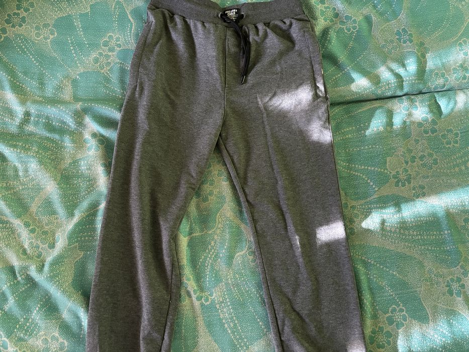 Штани сірі, нові