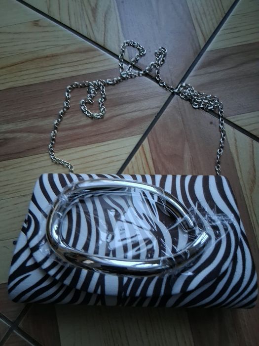 Piękna Nowa torebka. Polecam.