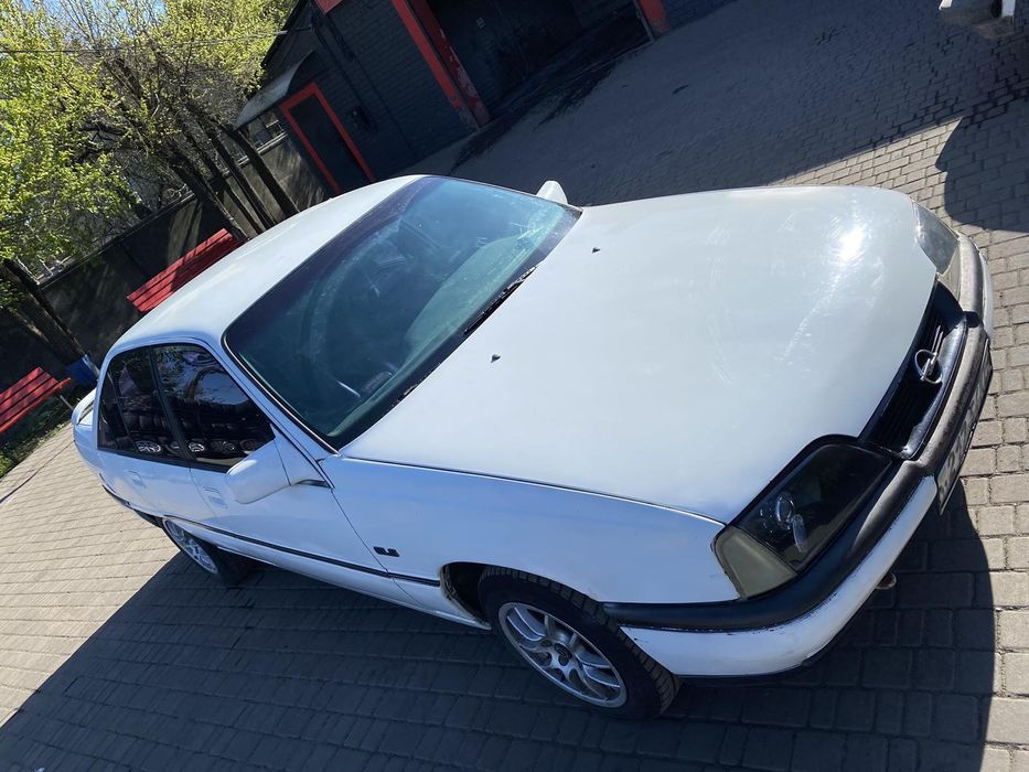 Opel omega сел поехал