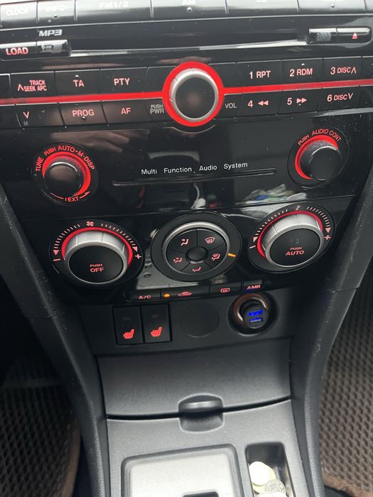 Климат piano black Mazda 3 bk РАЗБОРКА