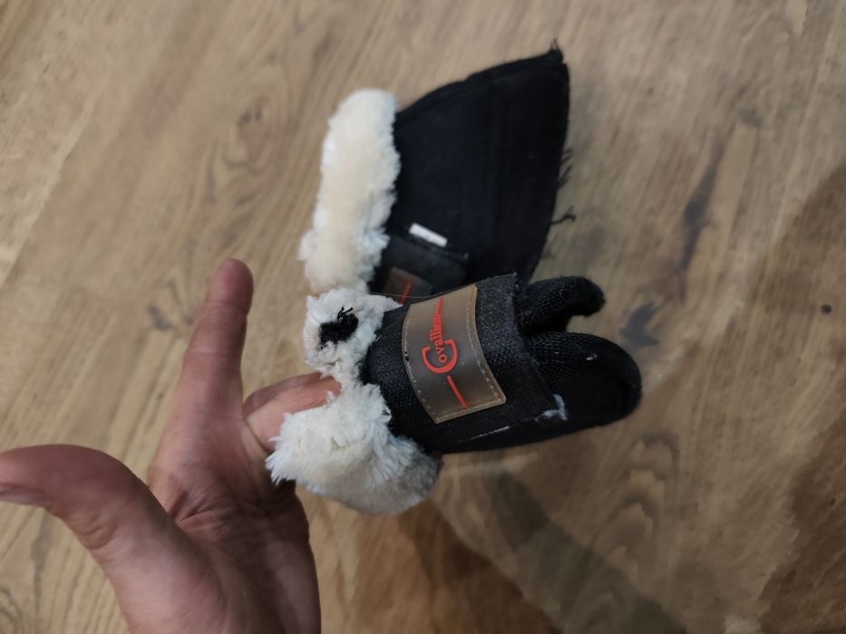 Kaloszki dla konia pony