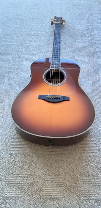 Guitarra electroacustica Yamaha LL-TA.