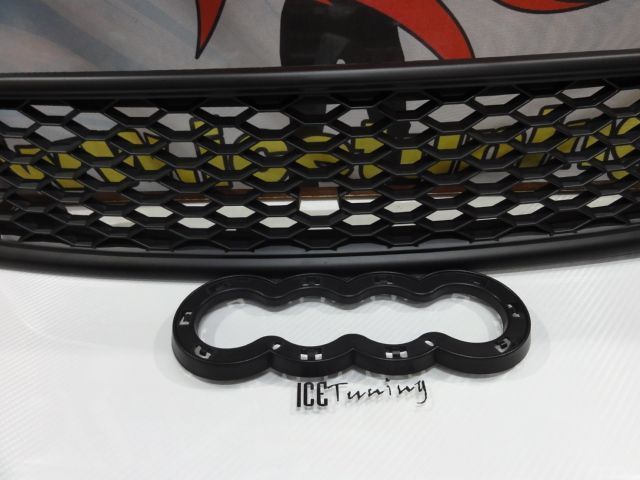Grelha frontal em plástico Audi A4 8e, B6 01-04 RS4 LOOK em preto mate