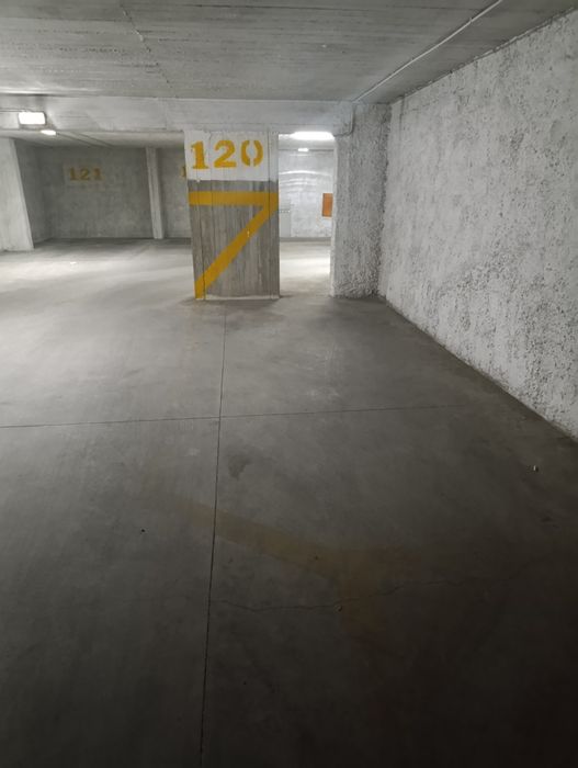 Aluguer estacionamento aberto  em garagem