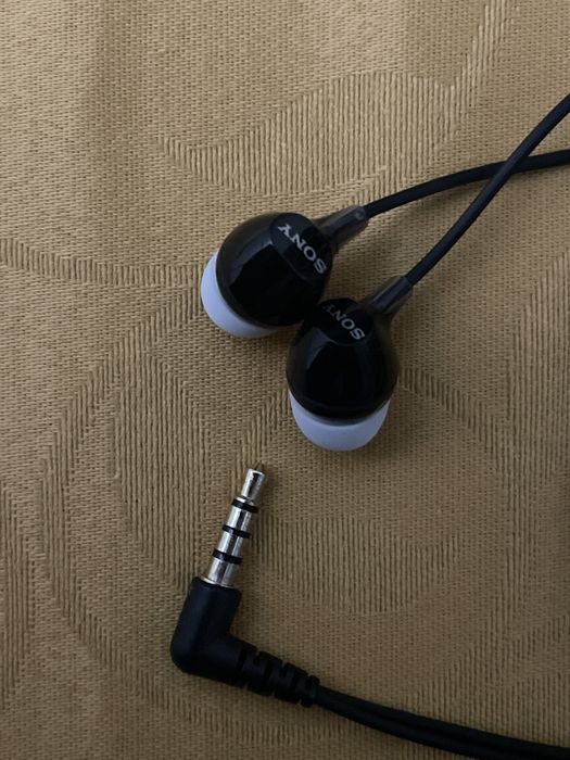 Auscultadores Sony com fio – como novos
