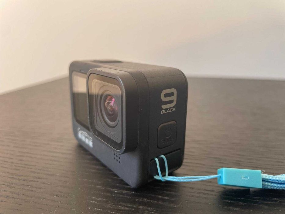 GoPro HERO9 Black + 3 Baterias, Carregador, 2 Estojos e Kit de Acessórios