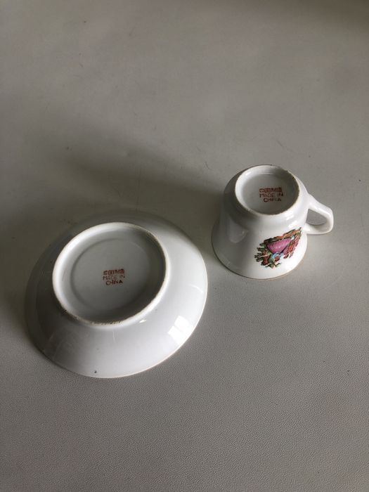 Vendo 6 chavenas antigas casal romantico
