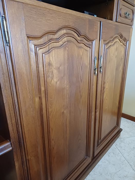 Mobiliário antigo rústico