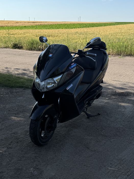 Продам максискутер Suzuki SkyWave 250
