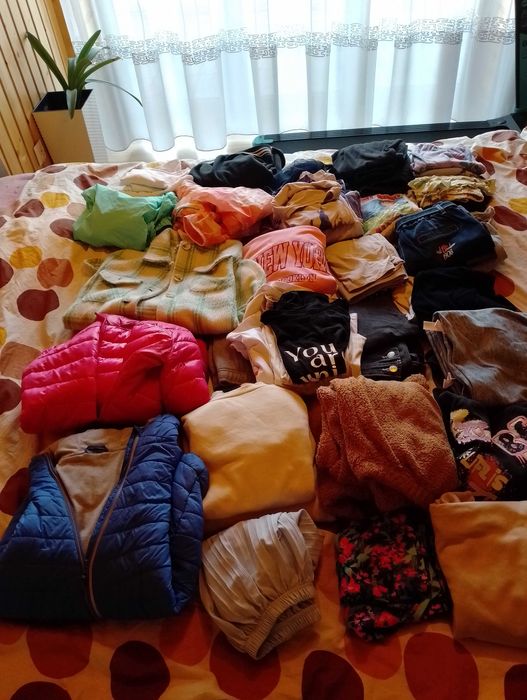 Sprzedam ubrania dla dziewczynki.