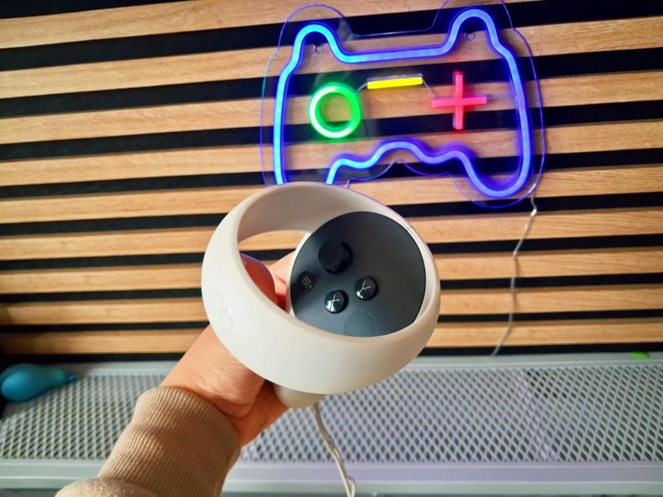 Meta Quest 2 – 256 GB + DODATKI | Gotowy zestaw VR!