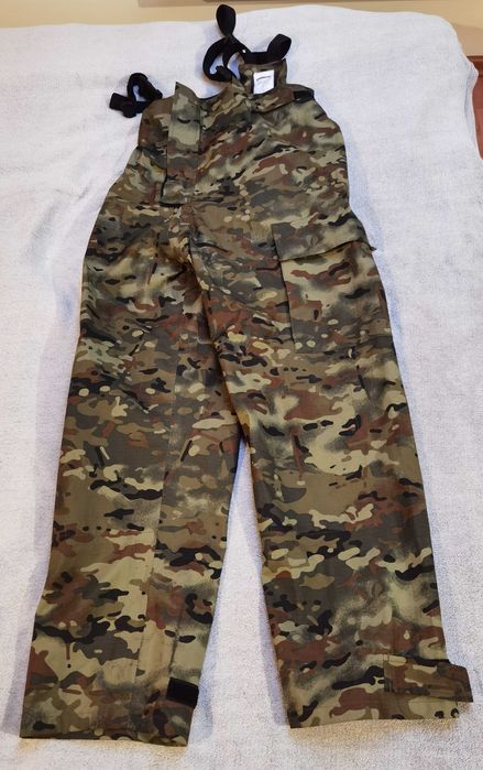 Spodnie Straż Graniczna ubranie na złą pogodę SG14 jak nowe membrana
