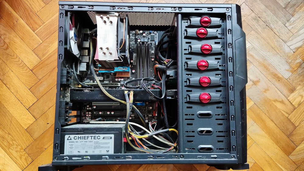 *** Komputer gamingowy ***